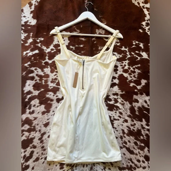 DISCONTINUED Skims mini white corset dress - Picture 2 of 3